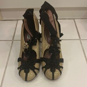 Tabitha Simmons Beige and Black Heels